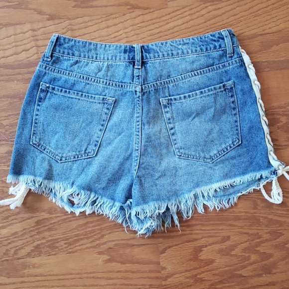 Laced Ripped Jean Shorts - Picture 2 of 4